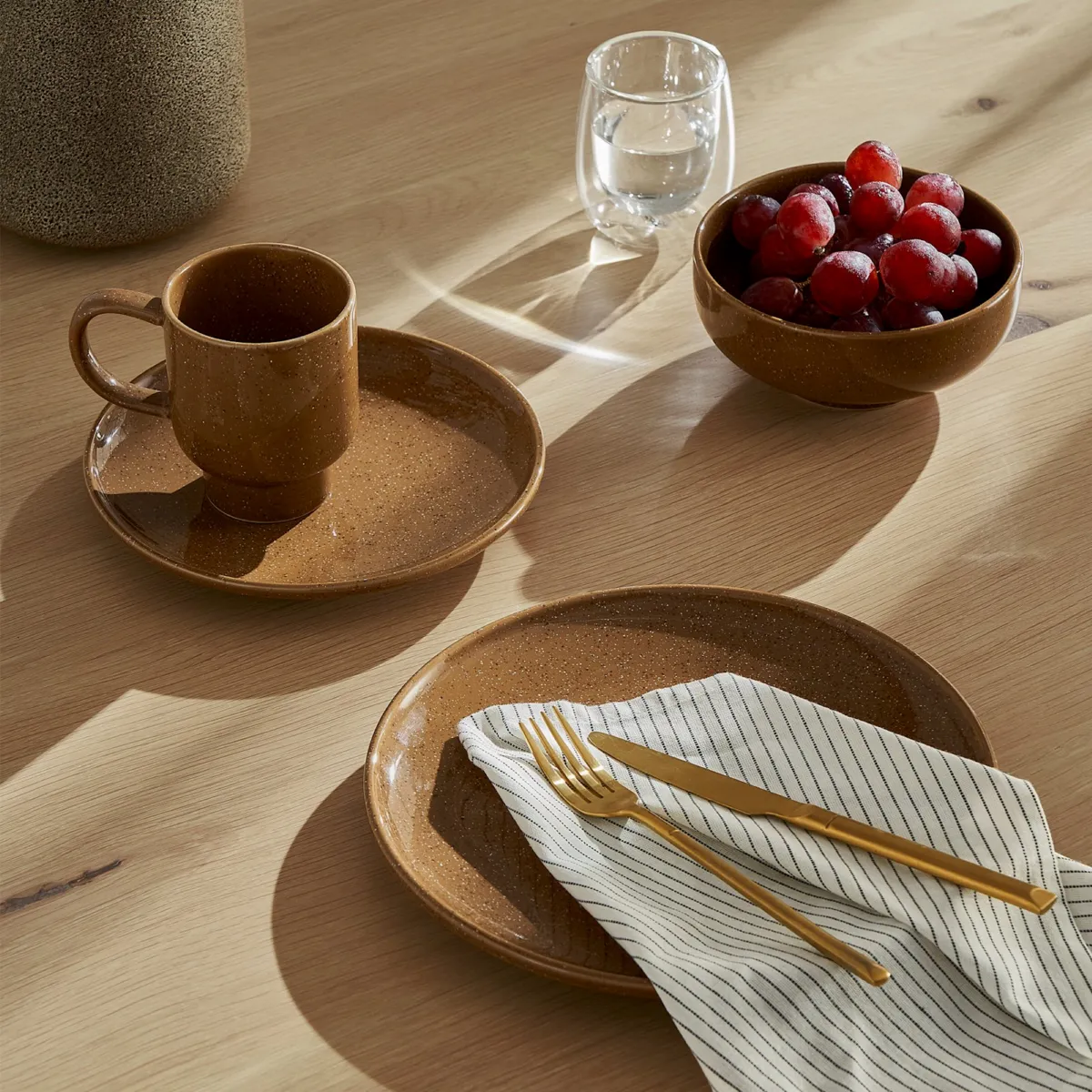 Aiden 4-Piece Dinnerware Set