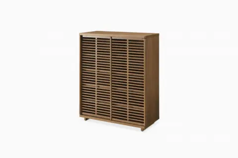 Vento Cabinet